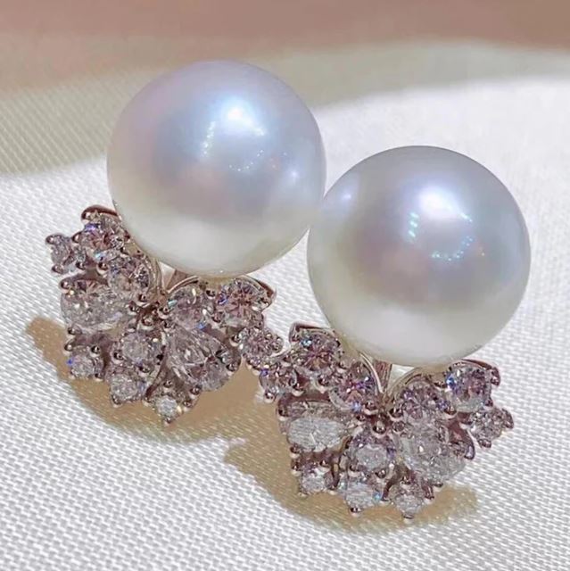 Luxury Pearl Stud Earrings