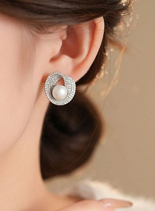 Graceful Wave Pearl Drops